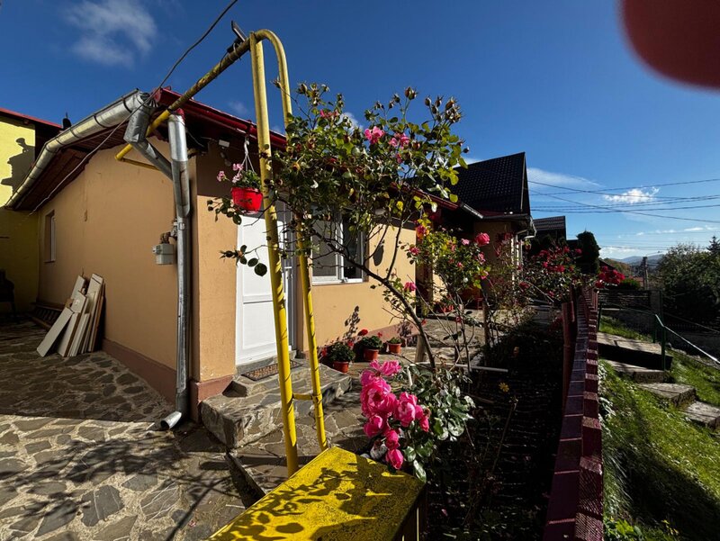 Busteni Casa de vacanta sau locuinta permanenta in Busteni, cartier Zamora- zona A