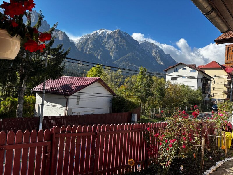 Busteni Casa de vacanta sau locuinta permanenta in Busteni, cartier Zamora- zona A